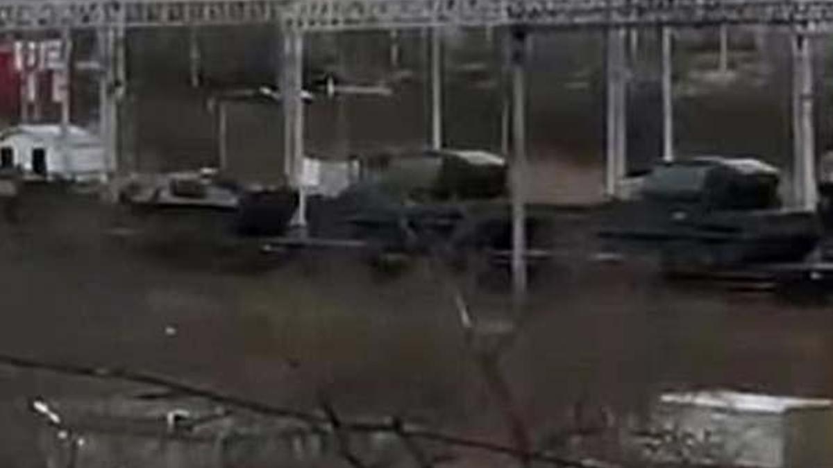 Putin'den şok hamle! Sınıra asker yığıyor!