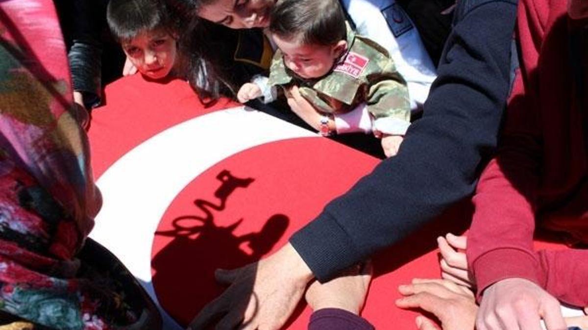 Şehit Uzman Çavuş son yolculuğuna uğurlandı
