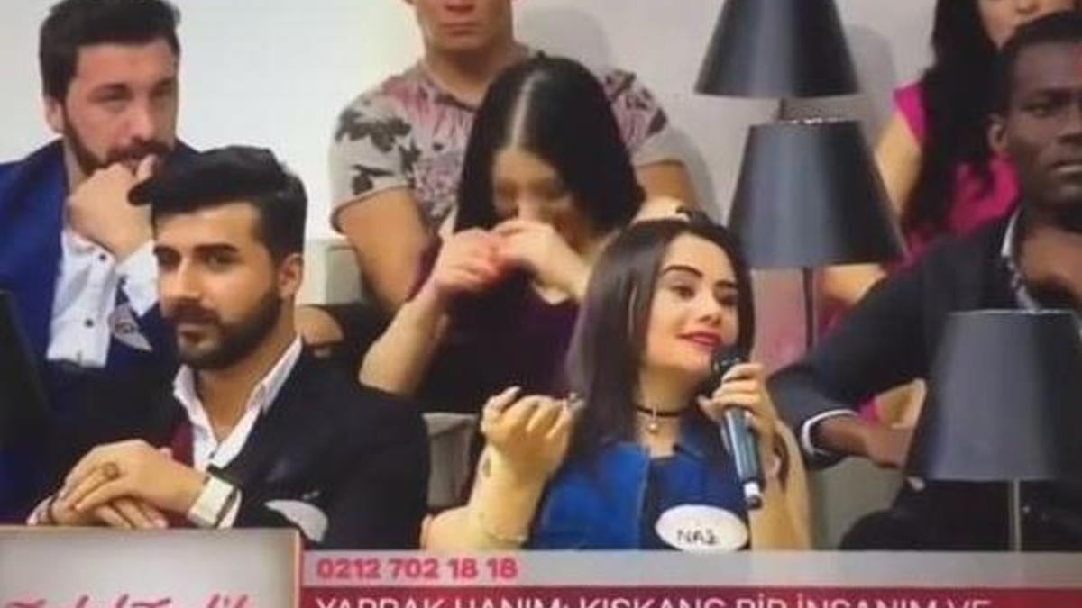 Zuhal Topal'da 'Yaprağım' skandalı