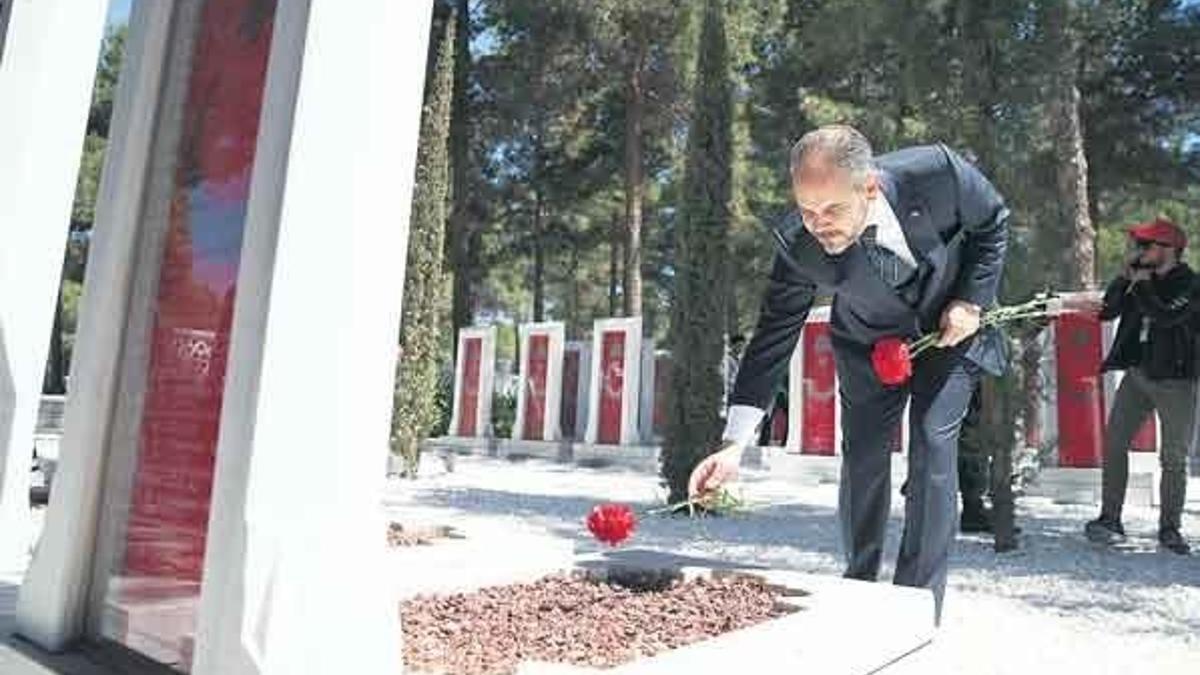 ‘Dünya üzerimize çullandı ama bizi yıkamazlar’