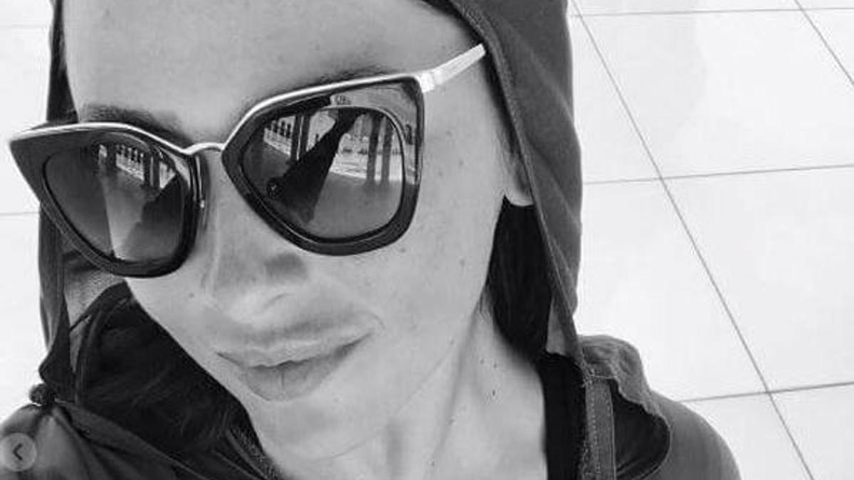 Hadise camiden fotoğraf paylaştı!