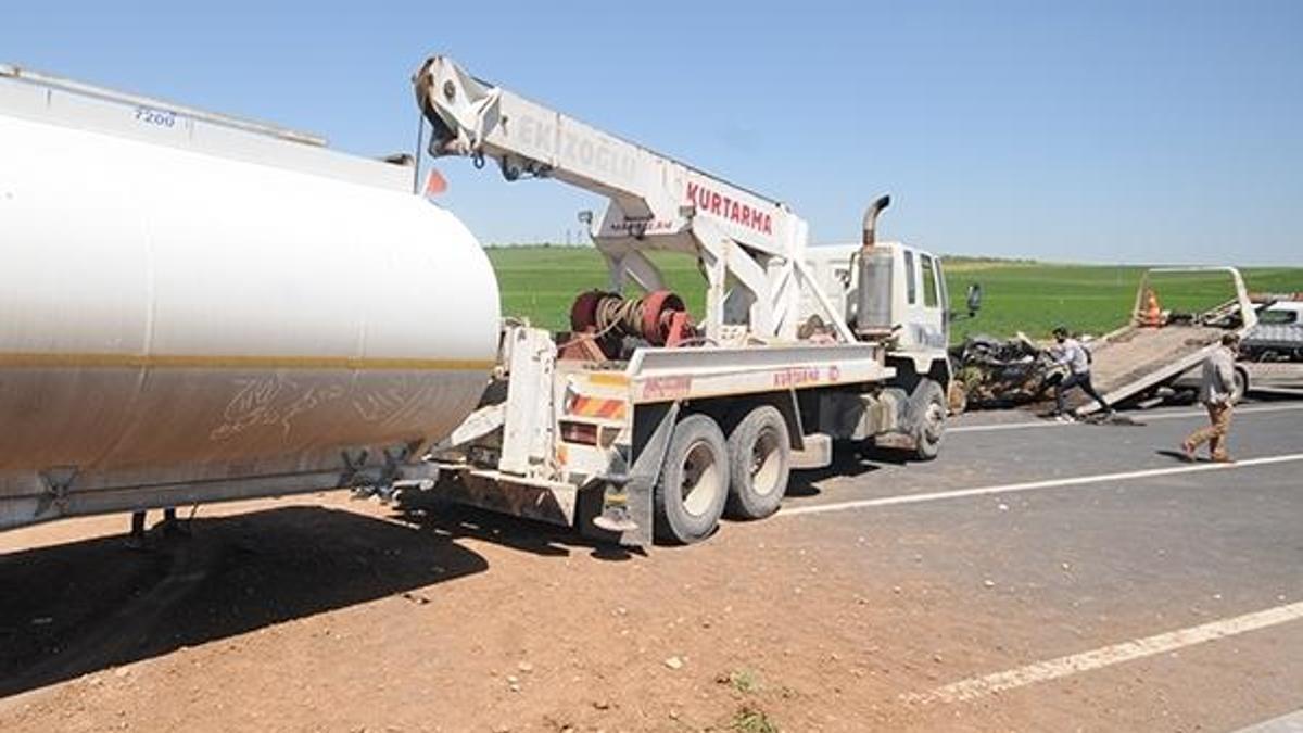 Mardin'de tanker ile otomobil çarpıştı: 2 ölü, 1 yaralı
