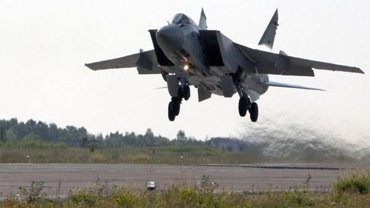 Rus Mig-31 uçağı düştü