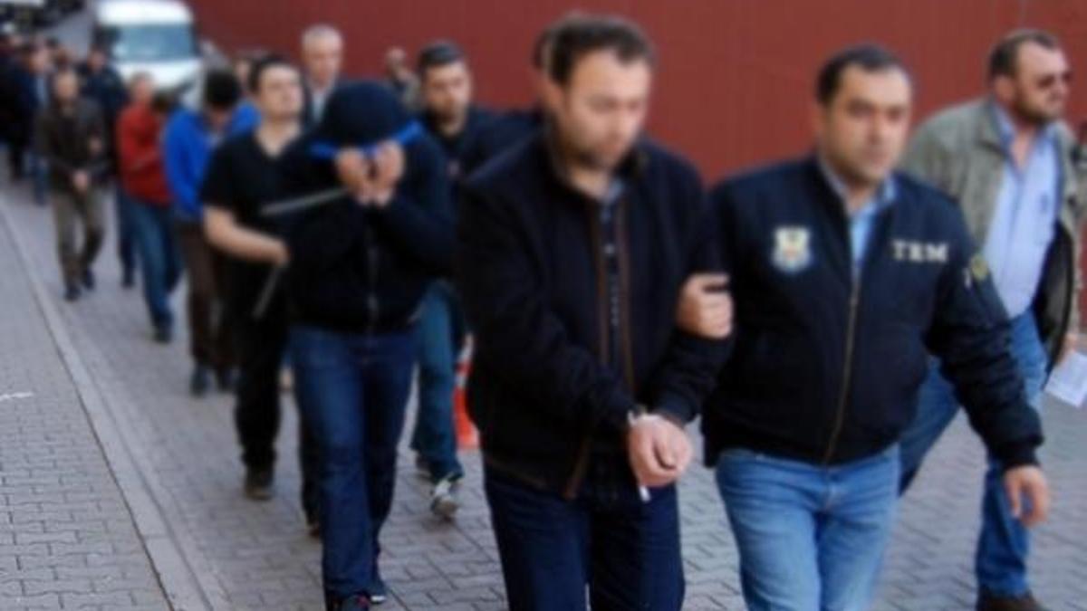 Rodos'a kaçmaya çalışan FETÖ'cüler film gibi operasyonla yakalanmış
