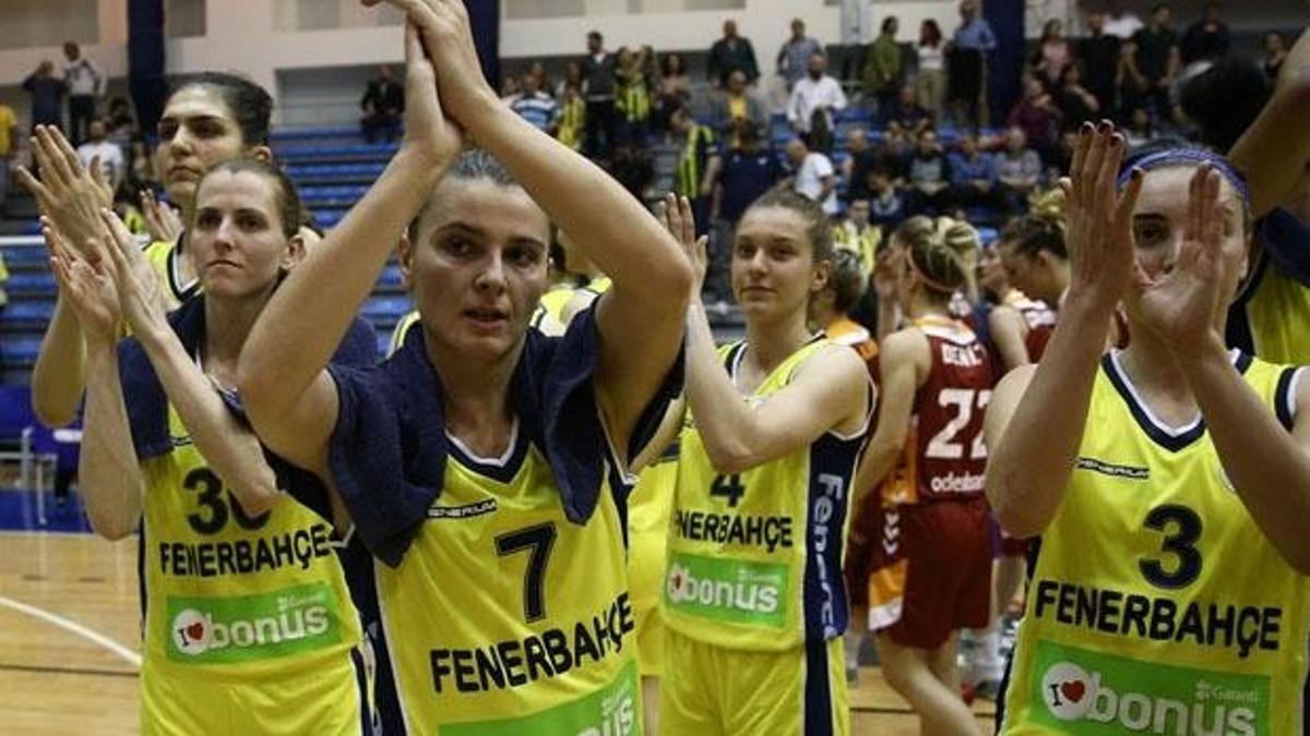Fenerbahçe seride öne geçti