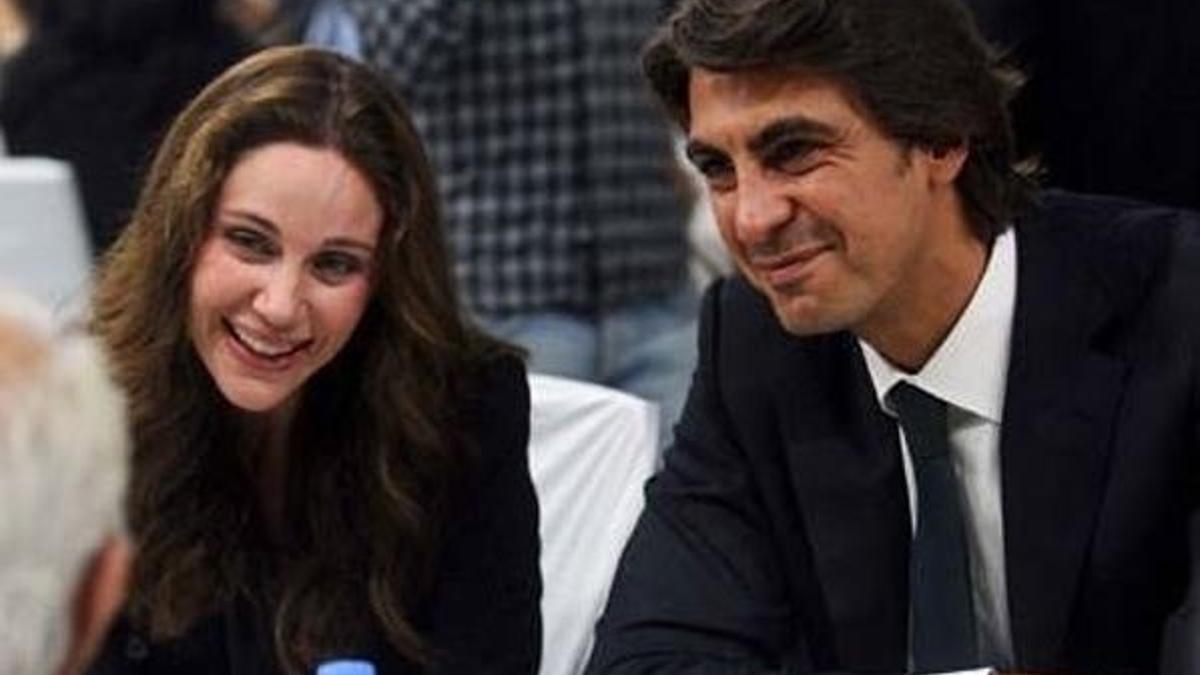 Şoke eden iddia! Demet Şener'in arkadaşı evli çıktı...
