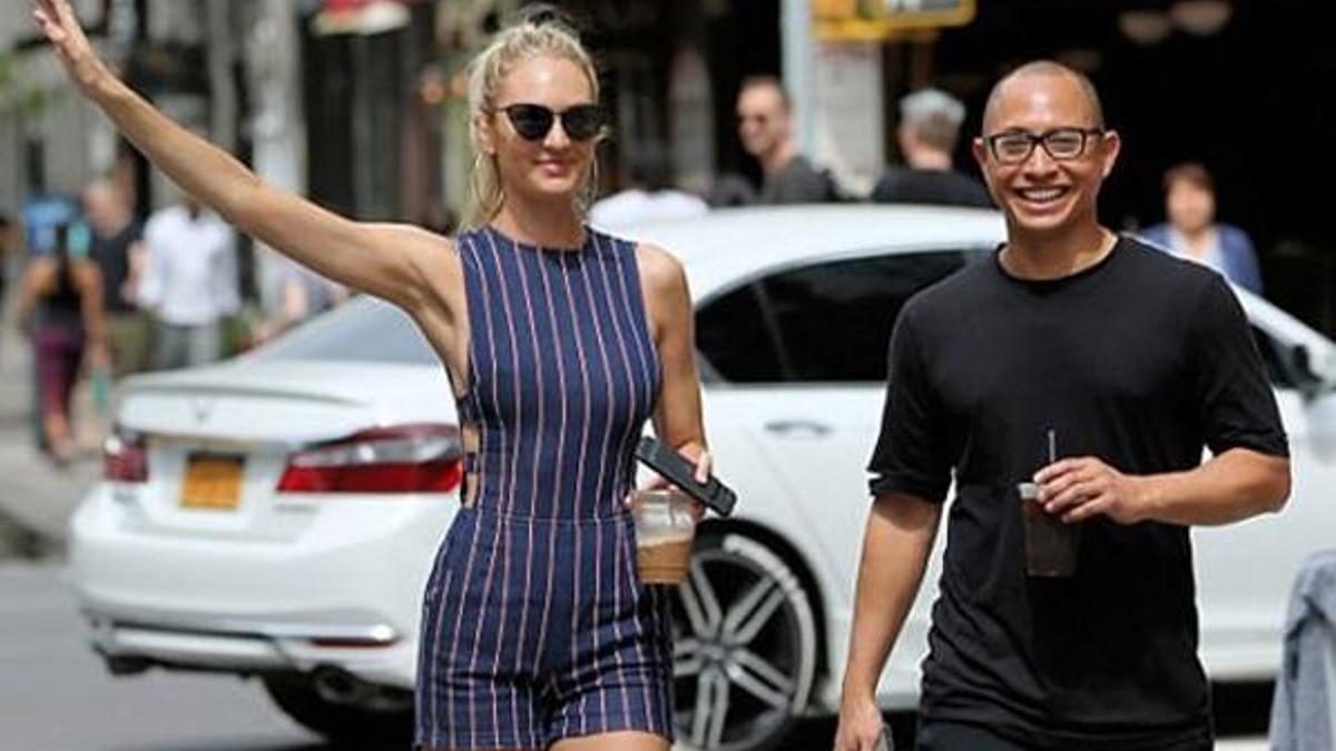 Candice taksiyi böyle bekledi!