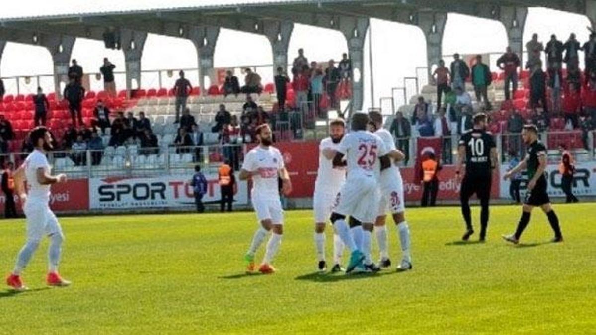 Ümraniye ile Denizli yenişemedi
