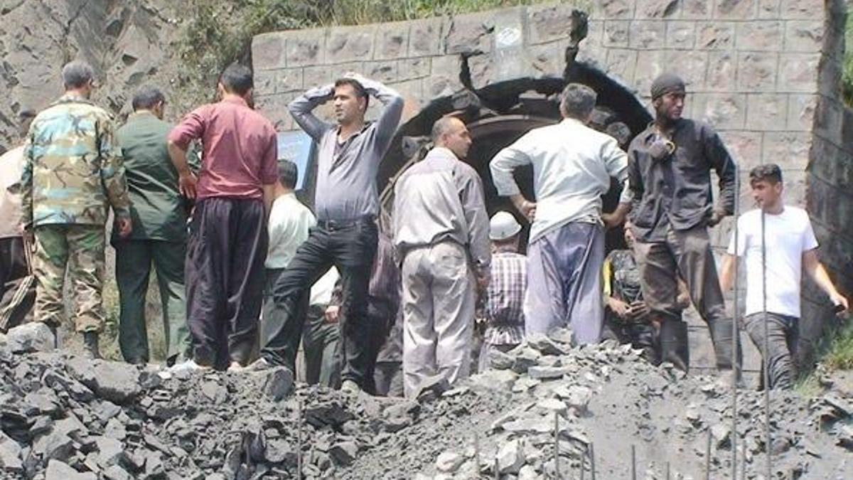 İran'da madende patlama!
