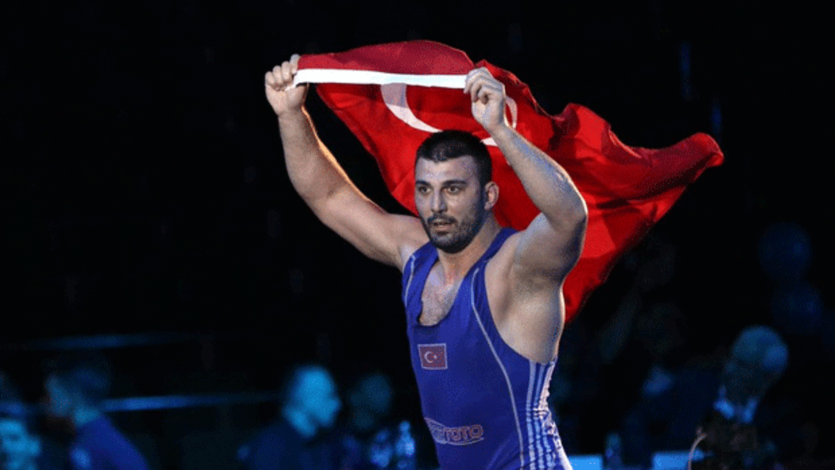 Milli güreşçi Rıza Yıldırım Avrupa şampiyonu!