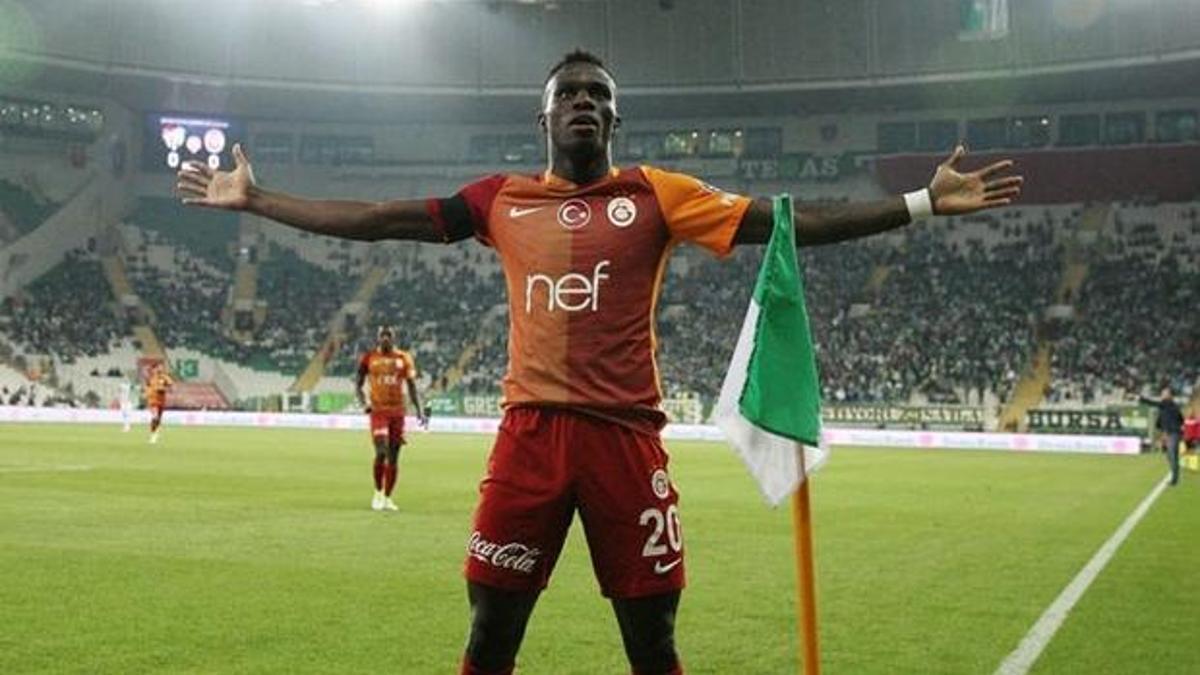 Galatasaraylı yıldız Fenerbahçeli yöneticilerle görüştü!