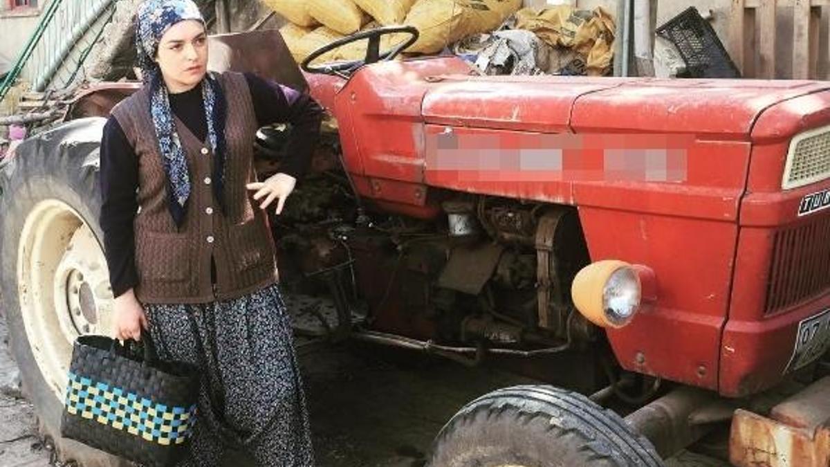Ezgi Mola o ünlülerle dalga geçti!