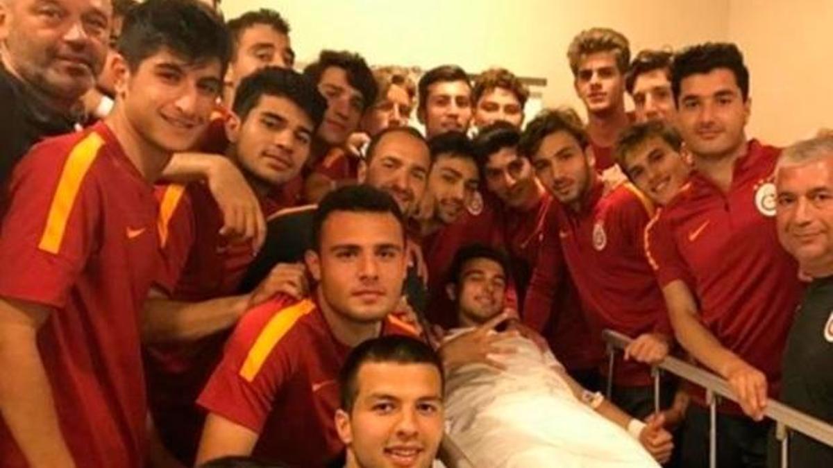 Galatasaraylı genç yıldızın ayağı kırıldı!