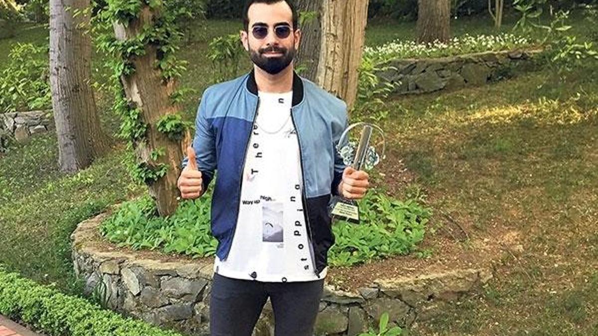 Ödül mutluluğu