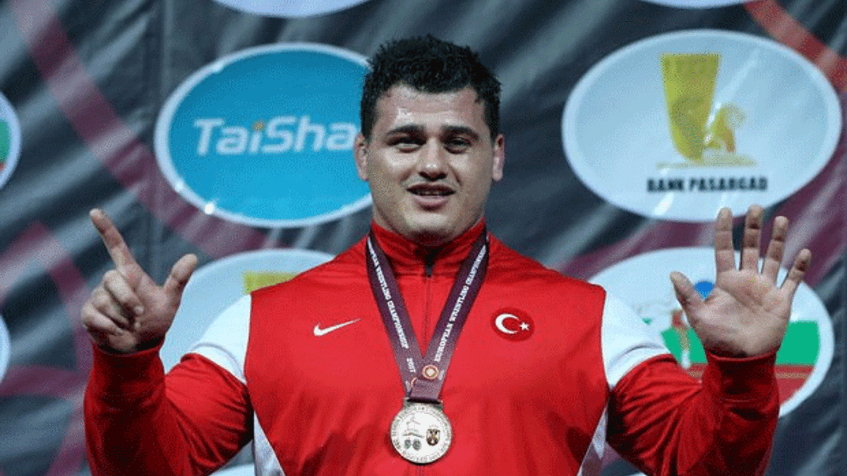 Rıza Kayaalp Avrupa Şampiyonu