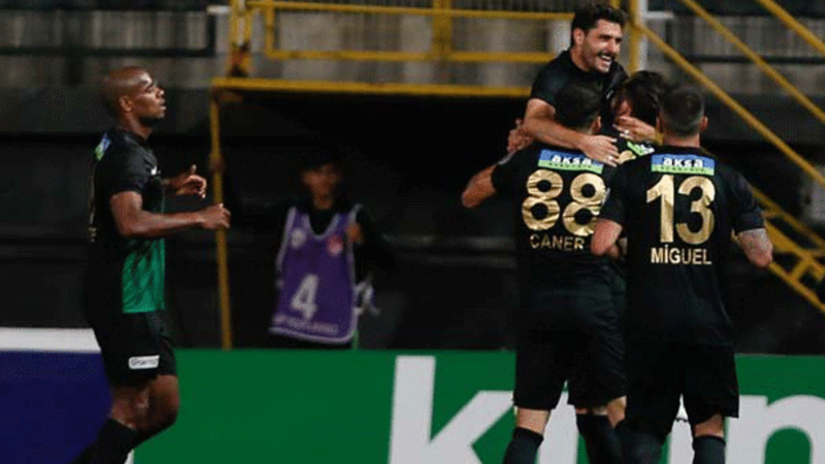 Akhisar'dan yarım düzine gol!