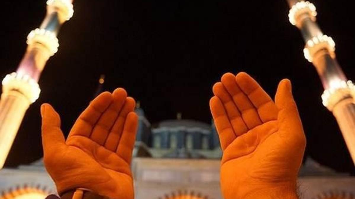 Berat Kandili ne zaman? Berat Kandili'nde hangi ibadetler yapılmalı?