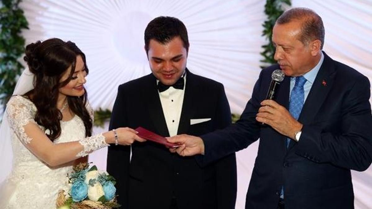 Başbakan Yardımcısı Kaynak'ın oğlu evlendi