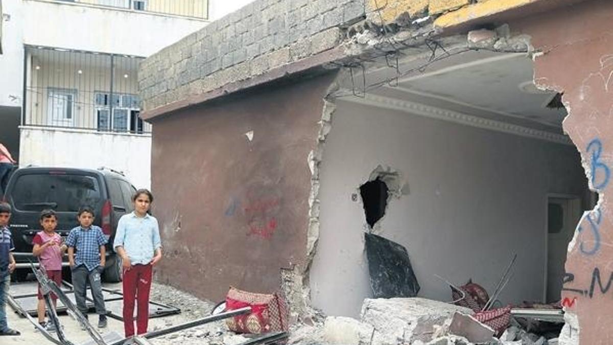 Kardeşleri ezen panzer sürücüsü polis tutuklandı