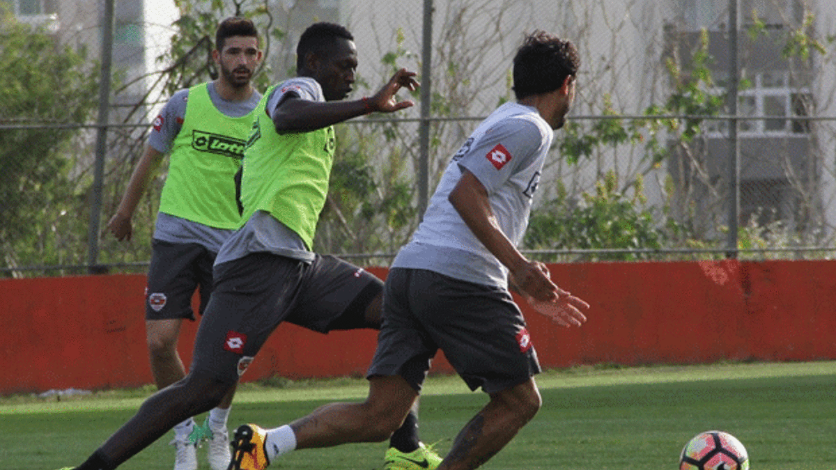 Adanaspor pas çalıştı