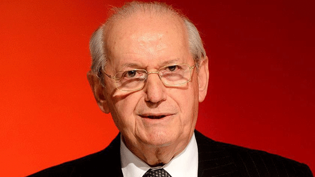 FIFA'dan Şenes Erzik'e ödül