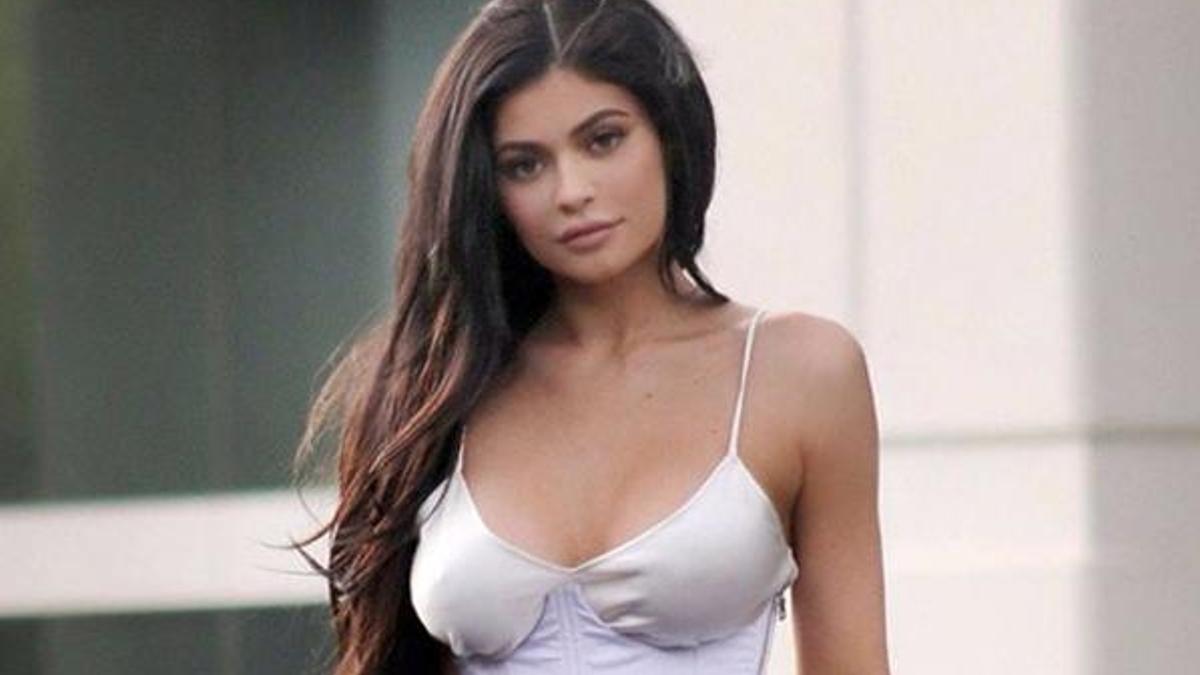 19 yaşındaki Kylie Jenner Barbie oldu!