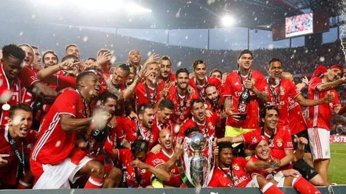 Portekiz'de şampiyon Benfica