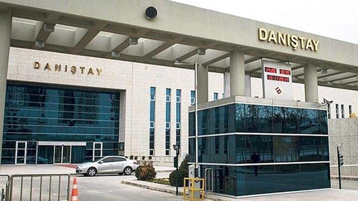 Danıştay üyelerini sekreterlerle fişledi