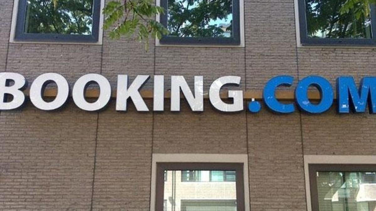 Zeybekci "booking.com" yetkilileriyle görüştü