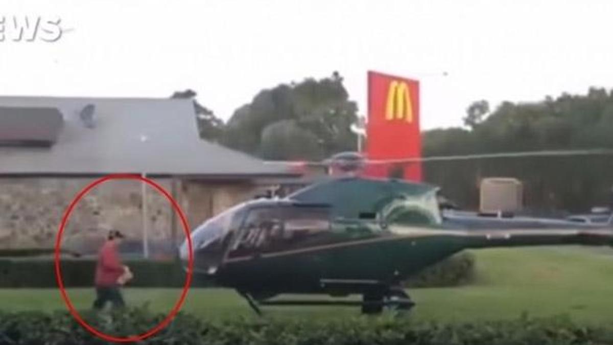 Pilot acıkınca siparişini almaya helikopterle gitti!