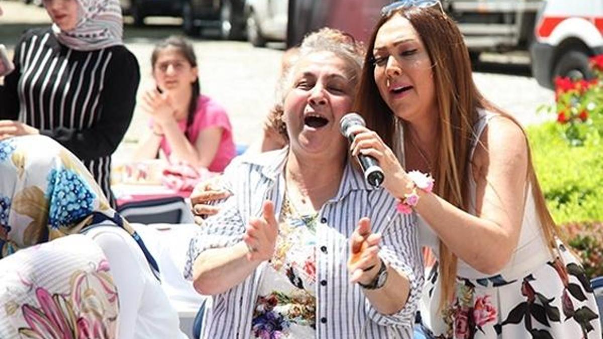 Şehit anneleri için söyledi!