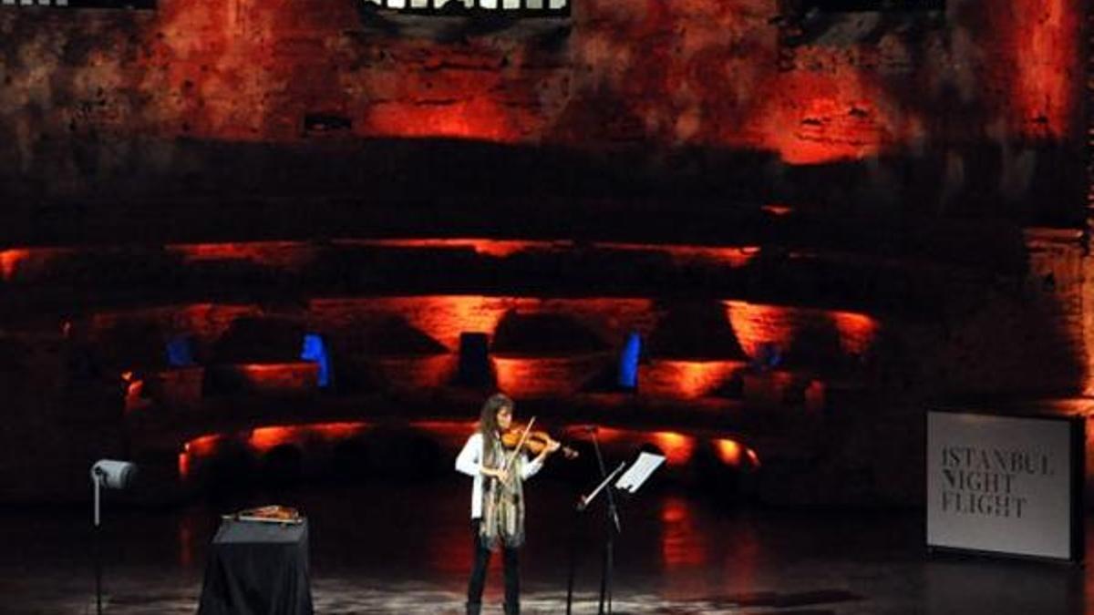 Viktoria Mullova, Aya İrini'de konser verdi