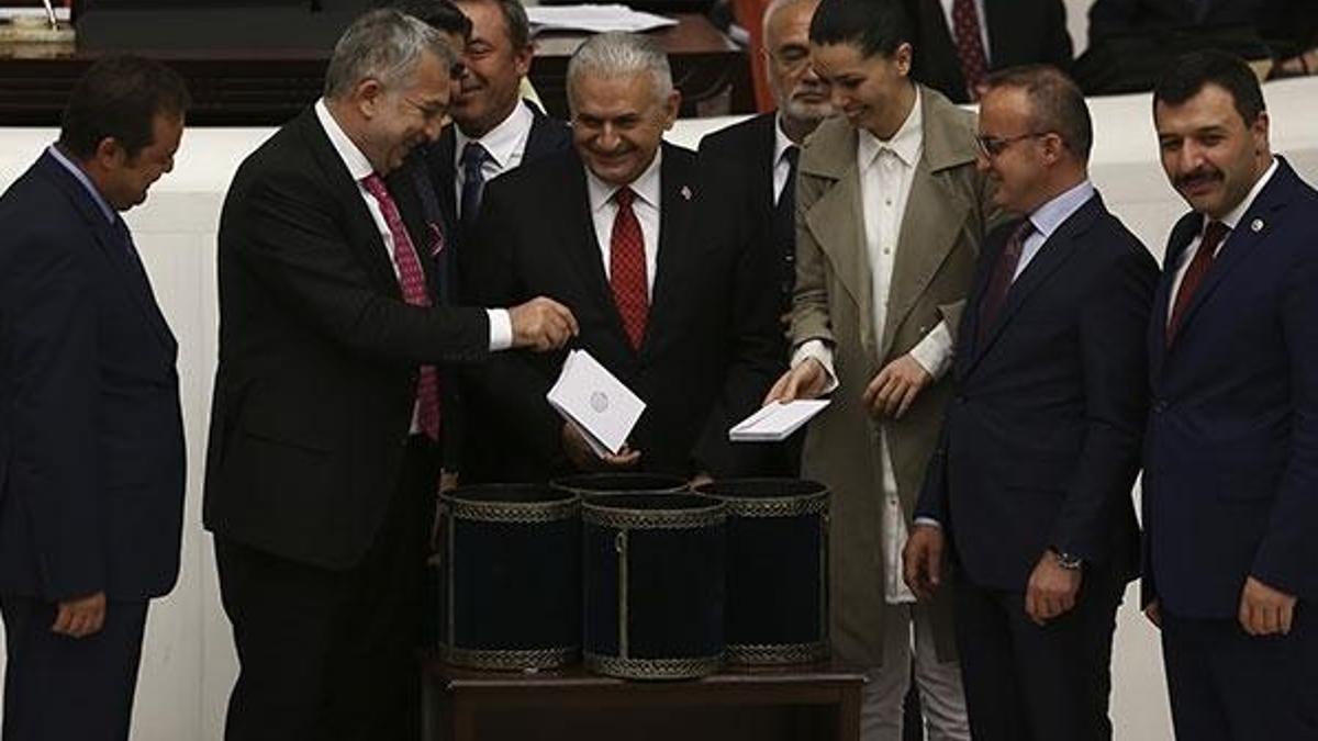 HSK seçimlerinde ilk turda 367 çıkmadı