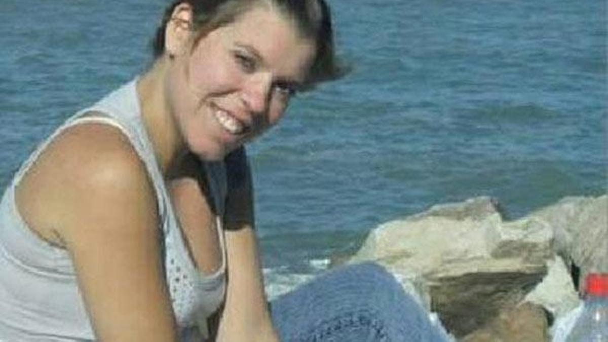 Facebook'ta fotoğraflara bakarken anladı! Meğer annesi...