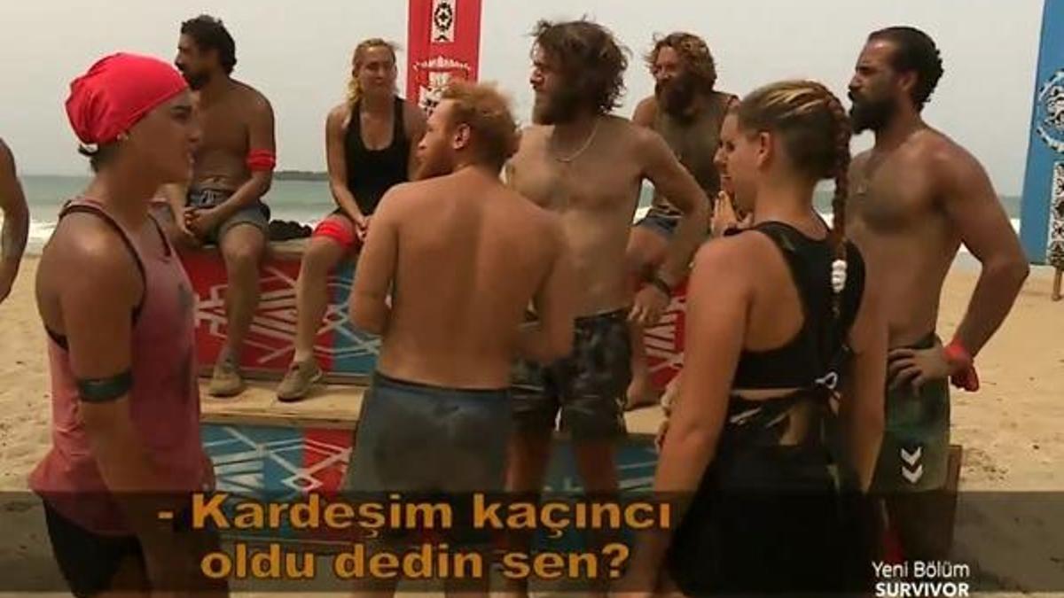 Survivor'a damga vuran diyalog! Sabriye'den Berna'ya komik soru...