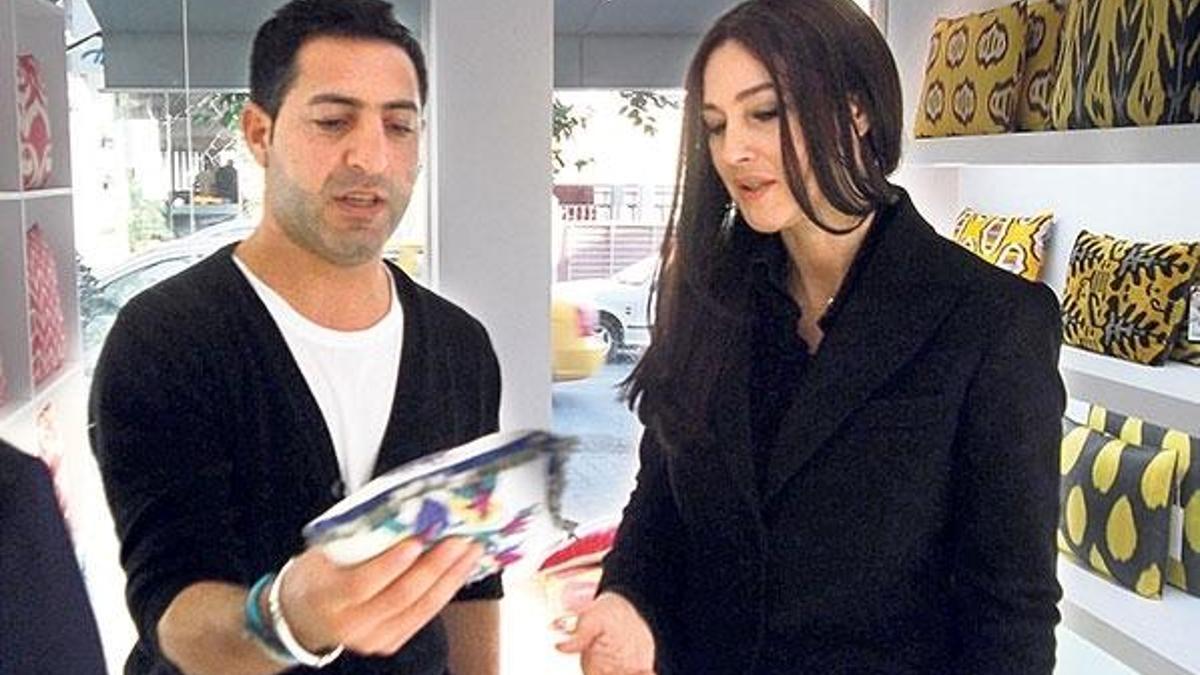 Bellucci’den yastık siparişi