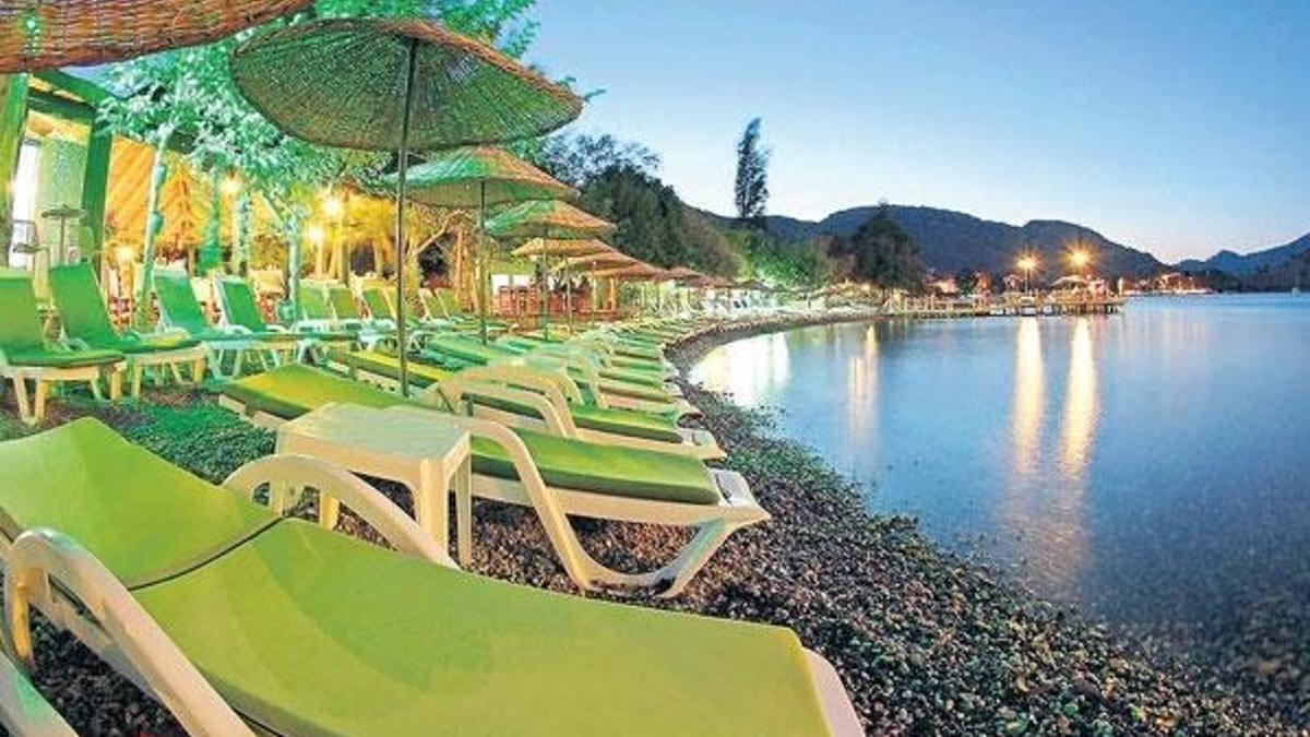 Cennetten bir köşe: Mavi Deniz Selimiye