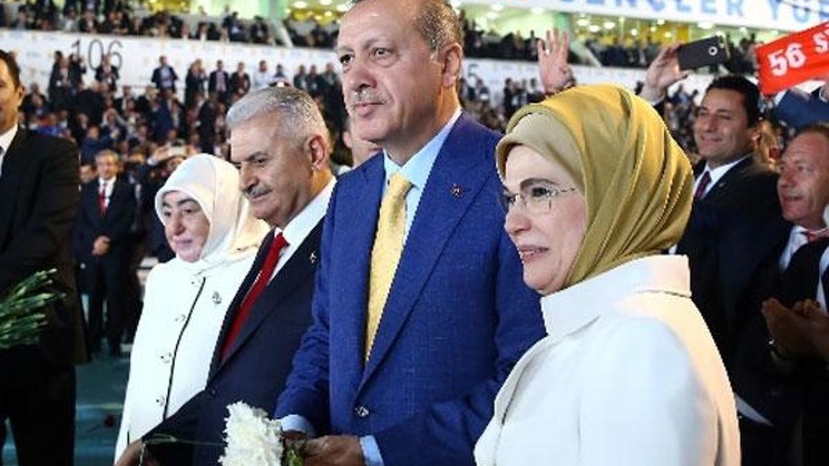 Tarihi gün! Erdoğan yeniden AK Parti Genel Başkanı