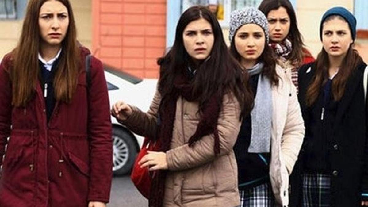 Kırgın Çiçekler 85. yeni bölüm fragmanında Meral'i zor bir karar bekliyor!