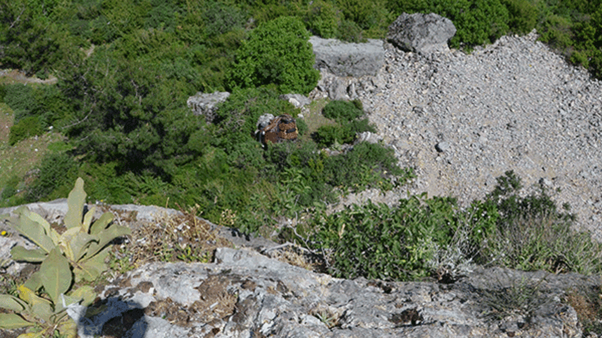 Denizli'de otomobil uçurumdan yuvarlandı: 1 ölü, 2 yaralı