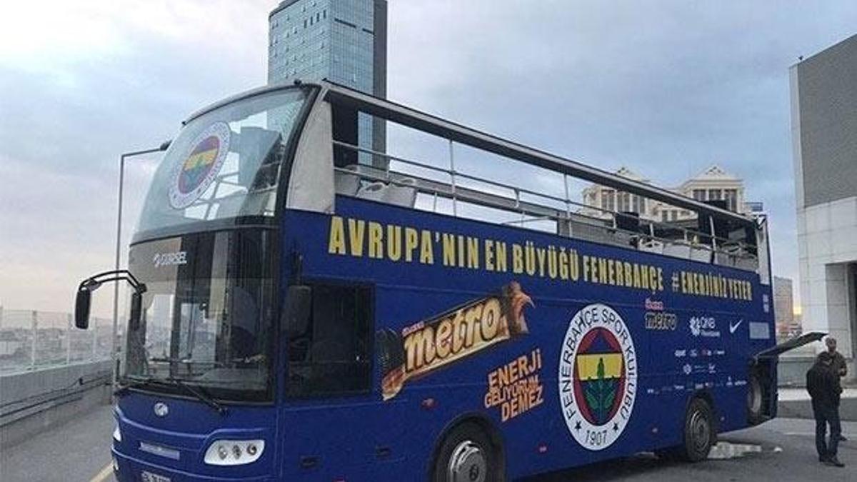 Fenerbahçe'nin otobüsü bozuldu