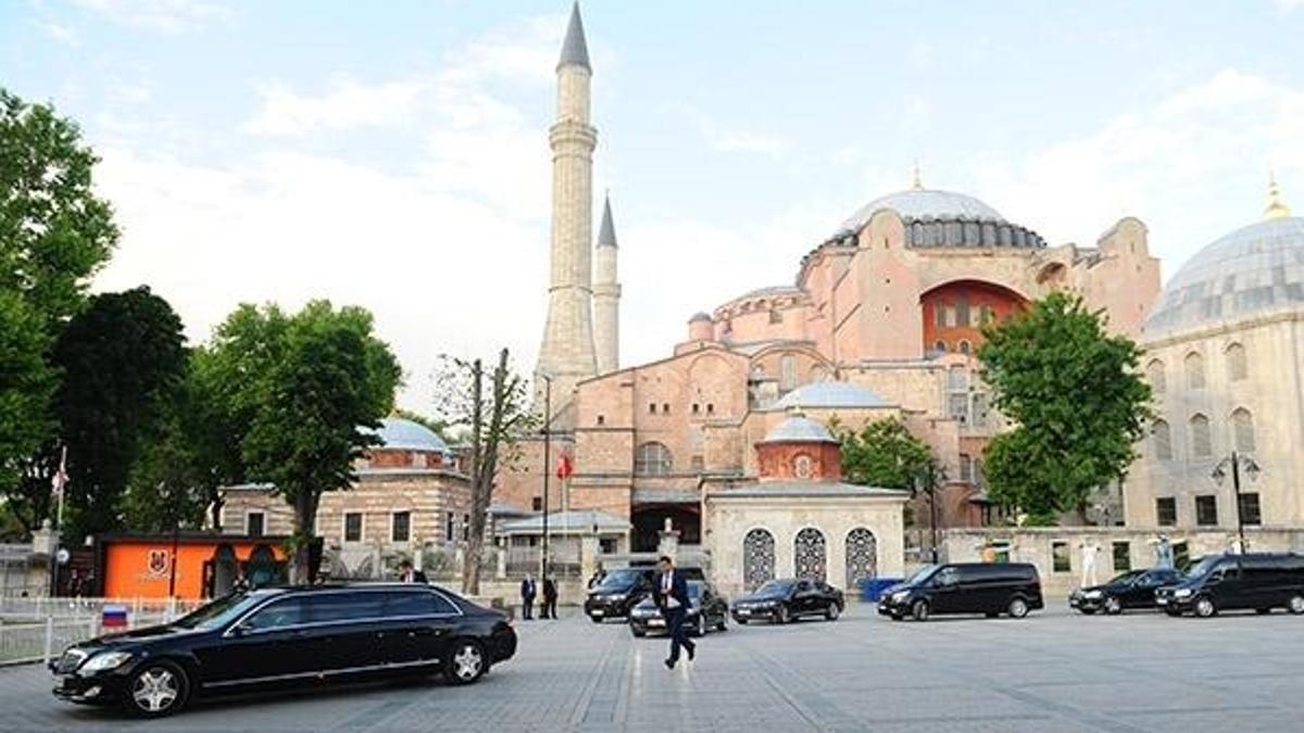 Ayasofya ve Sultanahmet'te sürpriz misafir