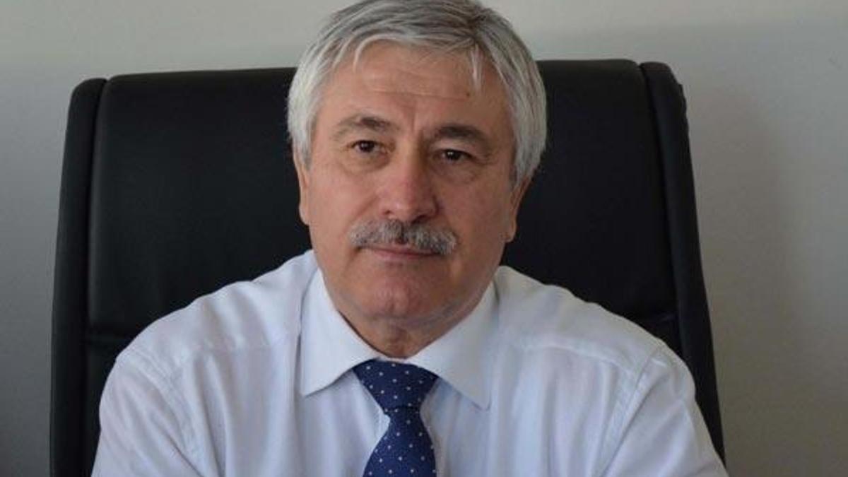 Ege Üniversitesi eski rektörü Hoşcoşkun kamudan ihraç edildi