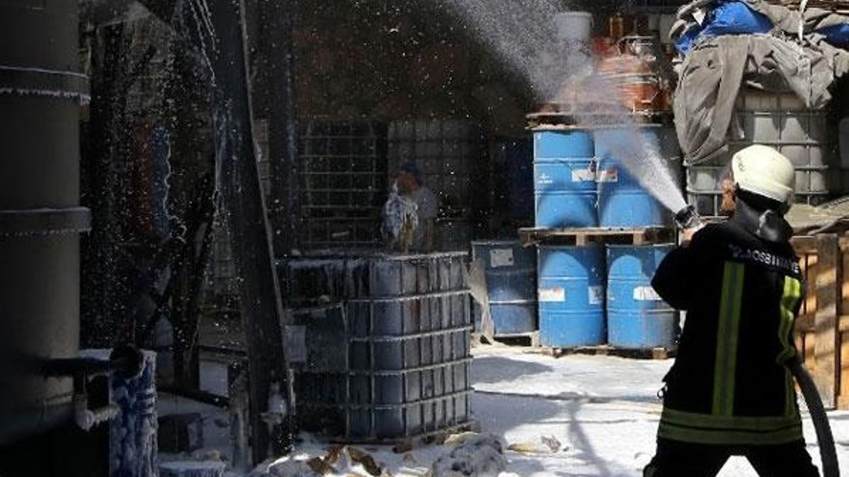 Adana'da boya kazanında patlama