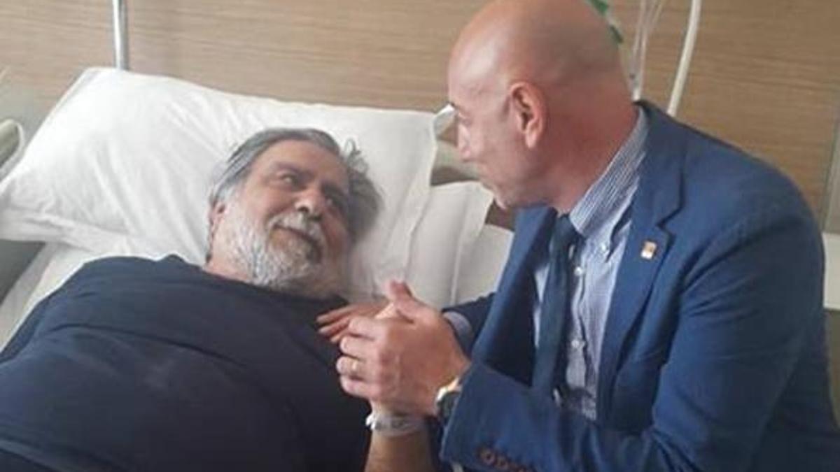 Arif Sağ yine ameliyat oldu!