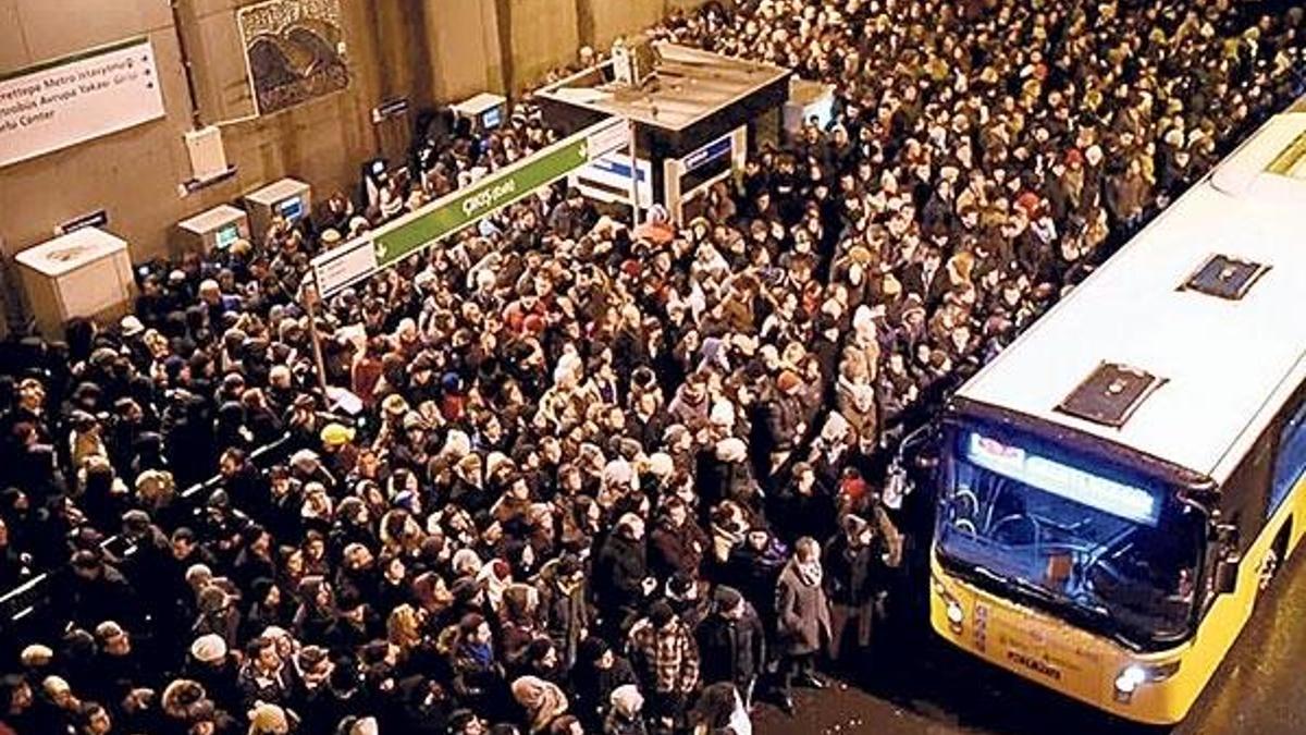 Yolcu sayısı günde 950 bine kadar çıktı