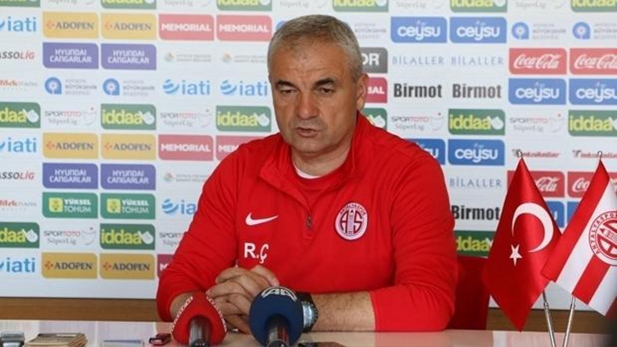 Rıza Çalımbay'dan transfer açıklaması