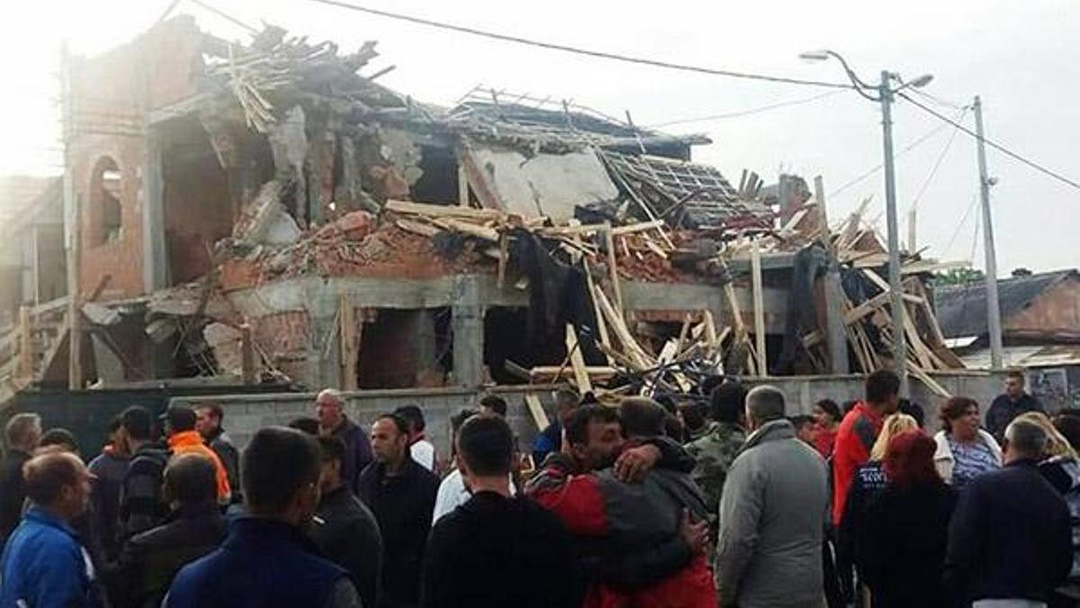 Sırbistan’da cami yıkımına Müslümanlardan tepki