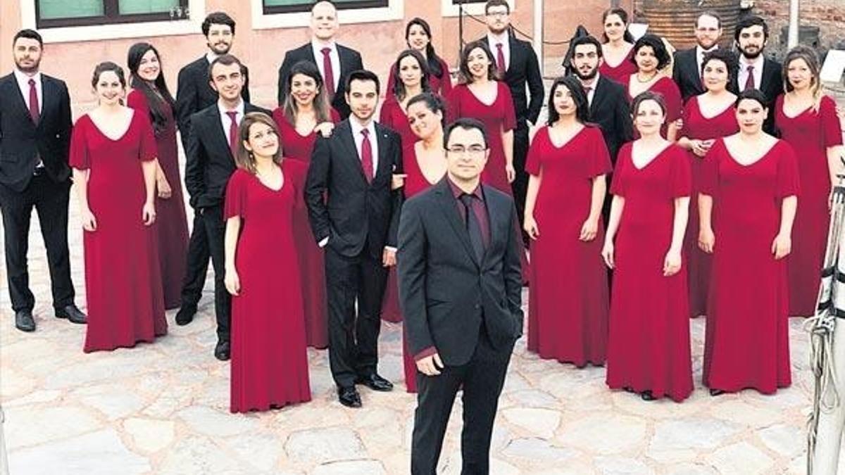 Rezonans: 7 yıla dünyaları sığdıran koro