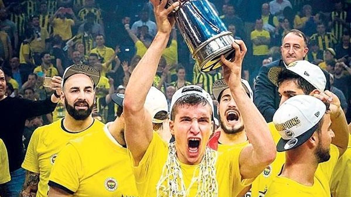 Van Persie, Lens olmadı ama Ekpe Udoh ihya etti